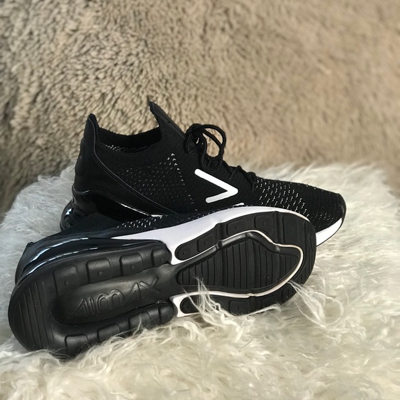 LIMITED EDITION Air Max 270 flyknit - Picture 5 of 7